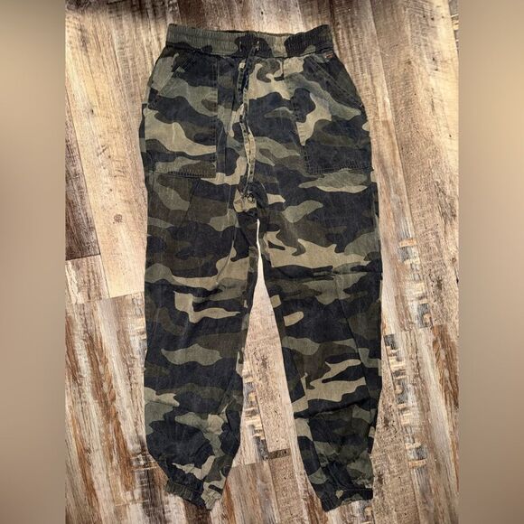 PINK Victoria's Secret Pants - Victoria's Secret PINK Green Camouflage Joggers Pants Women’s XS